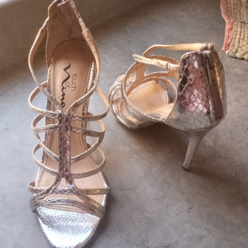 Touch of Nina size 8 women's